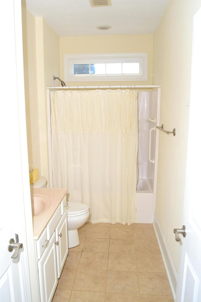Guest Bath | Image 10