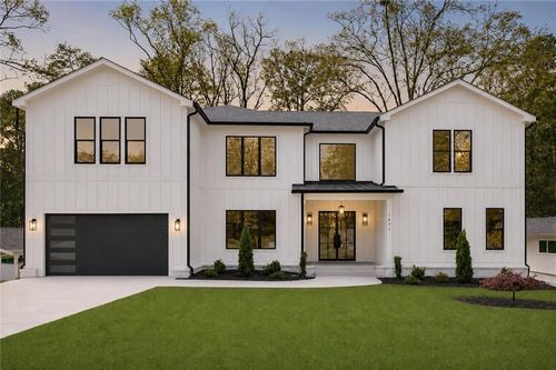 1696 Dunwoody Pl Ne, Atlanta, GA, 30324-2704 | Card Image