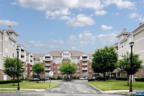 4301 Warrens Way, Wanaque, NJ, 07465-1666 | Card Image