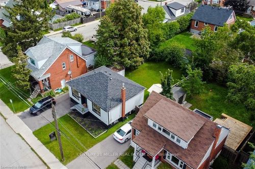 67 E 13th St, Hamilton, ON, L9A3Z4 | Card Image