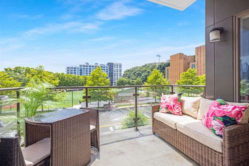 apt-202-150 Henley Pl, Weehawken, NJ, 07086-1304 | Card Image