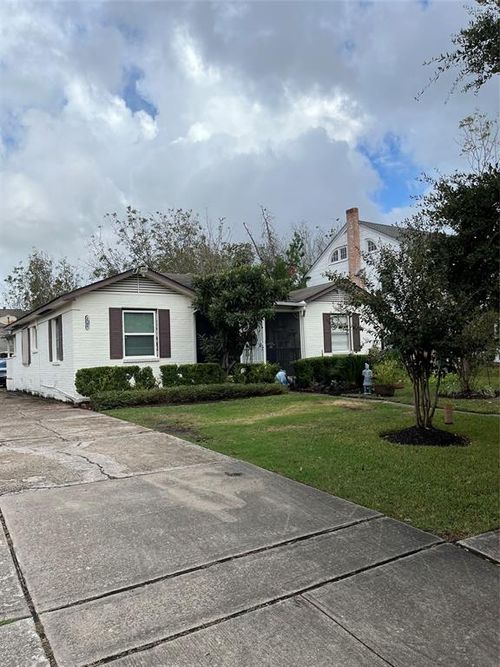 3744 Bellaire Blvd, Houston, TX, 77025-1207 | Card Image
