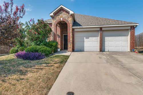 931 Bridle Bit Dr, Grand Prairie, TX, 75051-8301 | Card Image