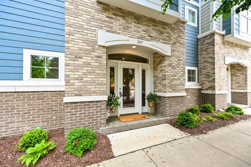 307 E Pier St, Port Washington, WI, 53074-1923 | Card Image