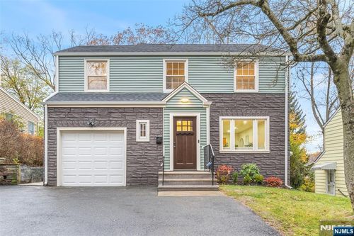 12 Linden Ave, Verona, NJ, 07044-2818 | Card Image