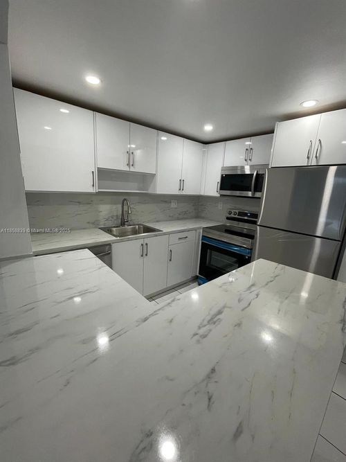 apt-412-1465 Ne 123rd St, North Miami, FL, 33161-6038 | Card Image