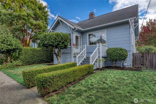 4814 36th Ave Ne, Seattle, WA, 98105-3010 | Card Image