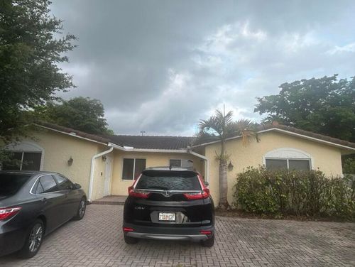 8362 Nw 23rd Mnr, Coral Springs, FL, 33065-5602 | Card Image