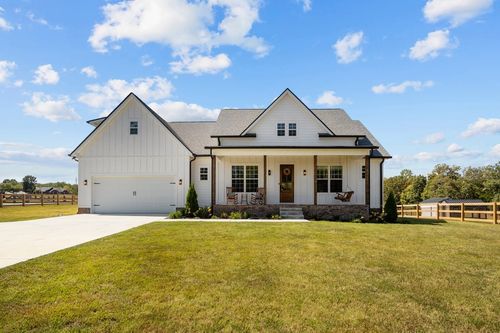 565 Shorty Few Rd, Dickson, TN, 37055-5726 | Card Image