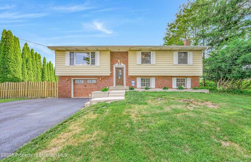 1735 Bulwer St, Scranton, PA, 18504-1257 | Card Image