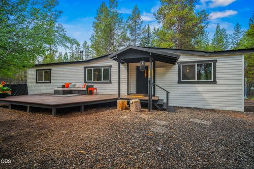 54761 Pinewood Ave, Bend, OR, 97707-2521 | Card Image