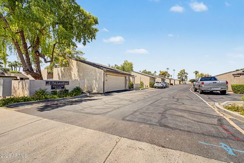 27-2256 W Lindner Ave, Mesa, AZ, 85202-6422 | Card Image