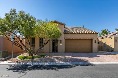 3745 Riviera Regal Ave, North Las Vegas, NV, 89081-5229 | Card Image