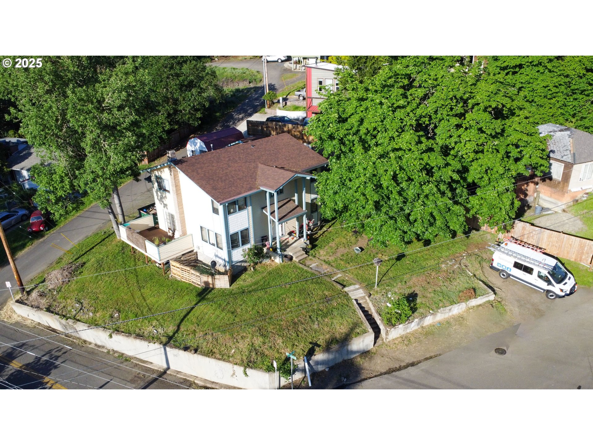 Lane Ave, Roseburg, OR 97470