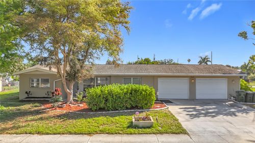 1521 Banyan Dr, Venice, FL, 34293-1003 | Card Image
