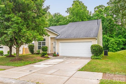 1423 Quail St, Charlotte, NC, 28214-8107 | Card Image