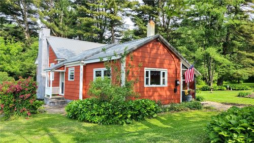 280 Pleasant Valley Rd, Groton, NY, 13073-9483 | Card Image