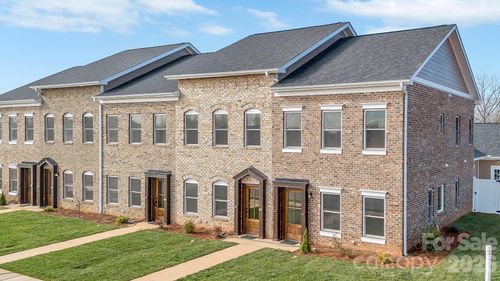 2111 24th Street Ln Se, Hickory, NC, 28602-8794 | Card Image