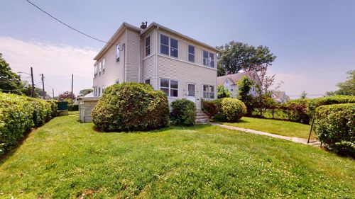 907 New Britain Ave, Hartford, CT, 06106-3923 | Card Image