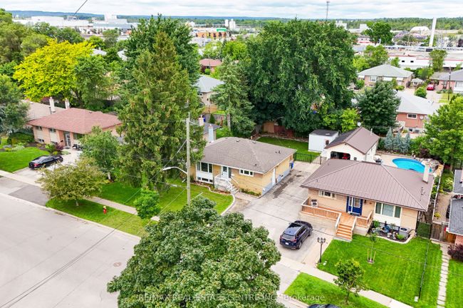 38 Weber Dr, House other with 4 bedrooms, 2 bathrooms and 5 parking in Georgetown ON | Image 4