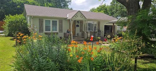 1302 S Market St, Holden, MO, 64040-1658 | Card Image