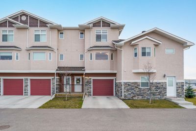 422 Strathcona Cir, Townhouse with 3 bedrooms, 2 bathrooms and 2 parking in Strathmore AB | Image 2