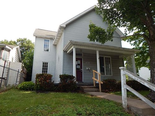 628 W 14th St, Davenport, IA, 52803-4928 | Card Image