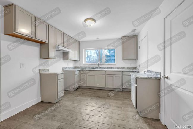 4504 unit # 5 Oakwood Boulevard, Condo with 2 bedrooms, 1 bathrooms and null parking in Melvindale MI | Image 15
