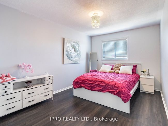 182 Highbury Dr, House attached with 3 bedrooms, 3 bathrooms and 4 parking in Stoney Creek ON | Image 14