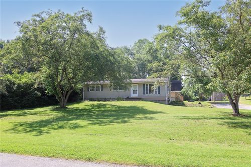 16 Birch Dr, Greenville, PA, 16125-1126 | Card Image