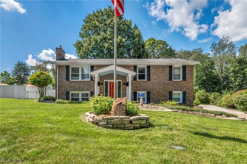 2737 Highline Dr, Mogadore, OH, 44260-2001 | Card Image
