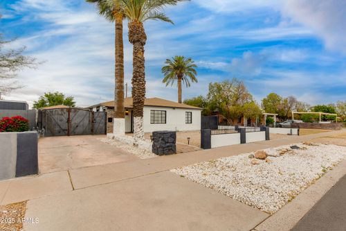 1529 E Edgemont Ave, Phoenix, AZ, 85006-1131 | Card Image