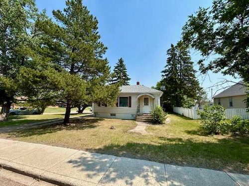 5307 50th Street, Bashaw, AB, T0B0H0 | Card Image