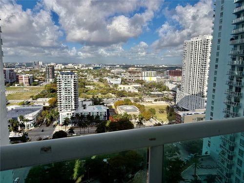 2904-1800 N Bayshore Dr, Miami, FL, 33132-3230 | Card Image