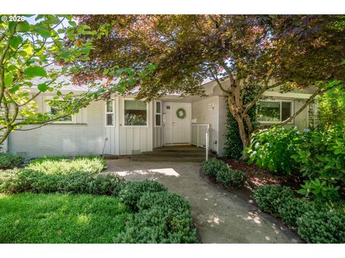 243 Dartmoor Dr, Eugene, OR, 97401 | Card Image