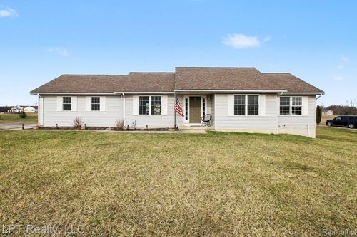 6632 Hanna Ct, Byron, MI, 48418-9660 | Card Image