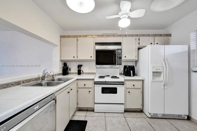 APT-304 - 1911 Sabal Palm Dr, Condo with 2 bedrooms, 2 bathrooms and null parking in Davie FL | Image 48