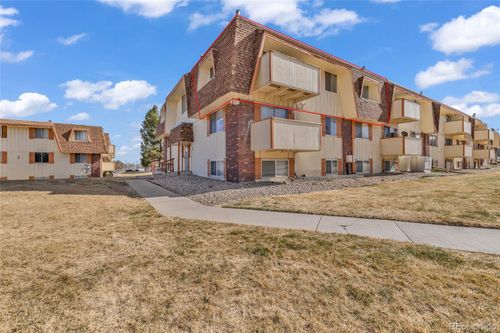 301-10211 Ura Ln, Thornton, CO, 80260-6360 | Card Image