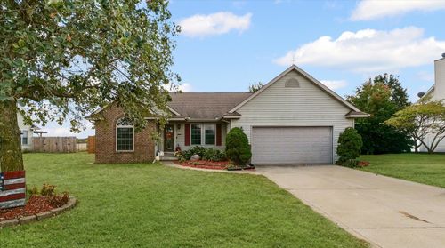 424 E Newton St, Mansfield, IL, 61854-6956 | Card Image