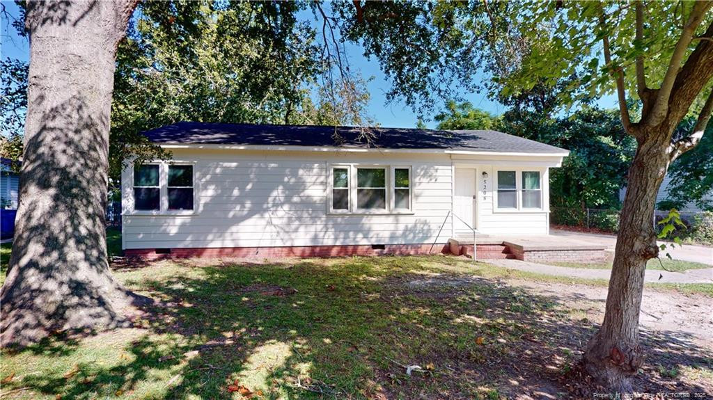 Spruce Dr, Fayetteville, NC 28304