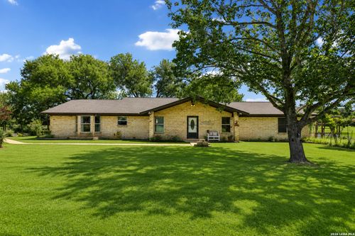 215 Deer Run St, Pleasanton, TX, 78064-1511 | Card Image