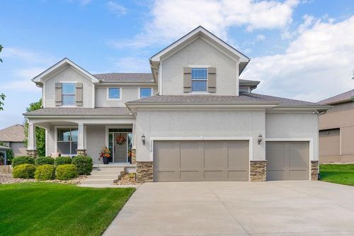 22518 W 60th St, Shawnee, KS, 66226-3202 | Card Image