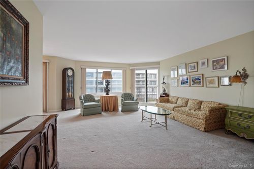 apt-505-300 High Point Dr, Hartsdale, NY, 10530-1185 | Card Image