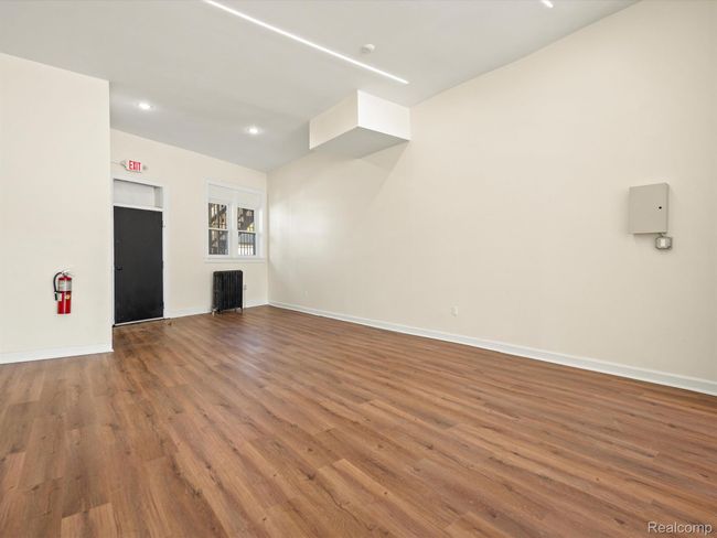 23525 Woodward Ave, Home with 0 bedrooms, 4 bathrooms and 5 parking in Ferndale MI | Image 36