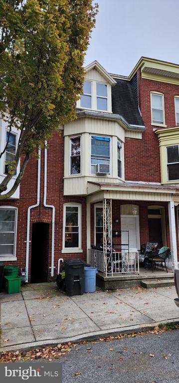 Locust St, York, PA 17401