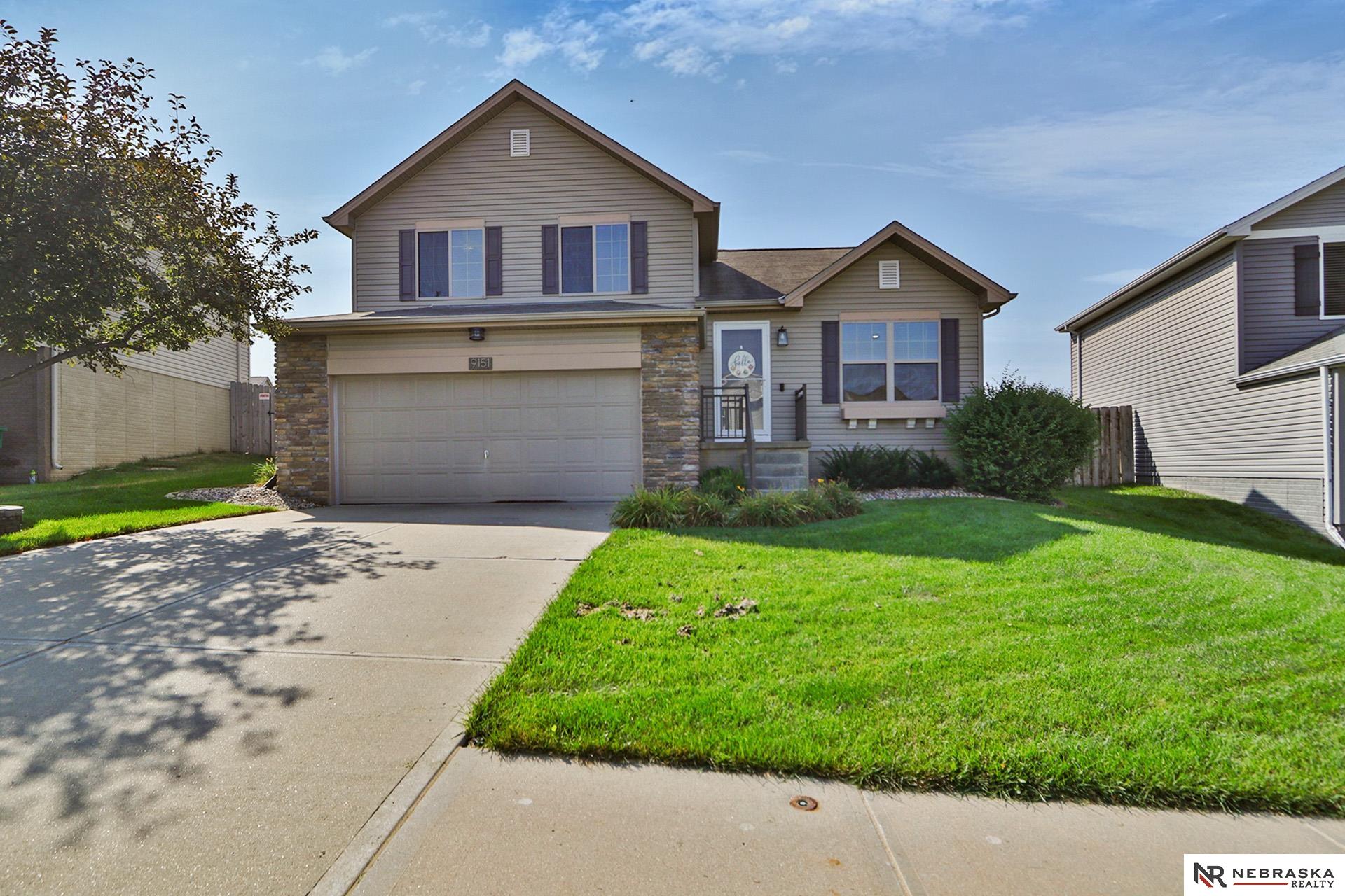 Scott St, Omaha, NE 68122