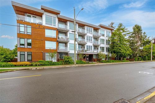 103-9864 Fourth St, Sidney, BC, V8L2Z4 | Card Image