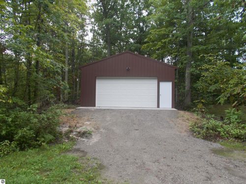 7513 Elm, Hale, MI, 48739 | Card Image