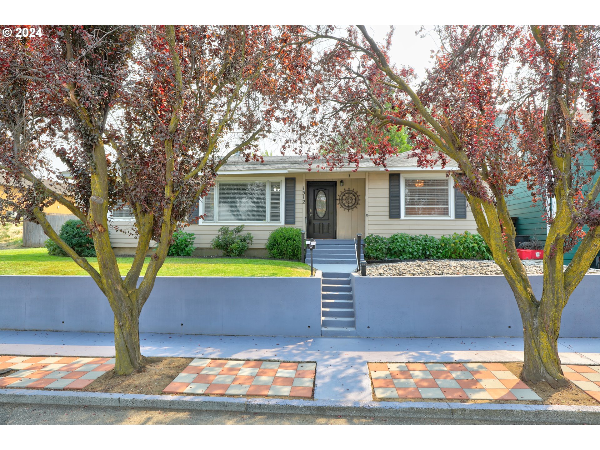 11th St, The Dalles, OR 97058