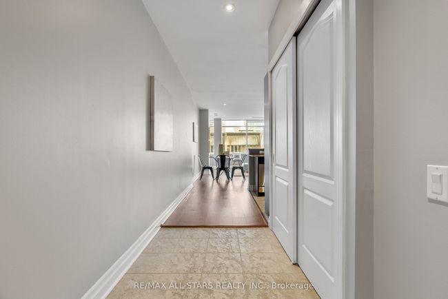 314 - 44 Bond St W, Condo with 2 bedrooms, 2 bathrooms and null parking in Oshawa ON | Image 4